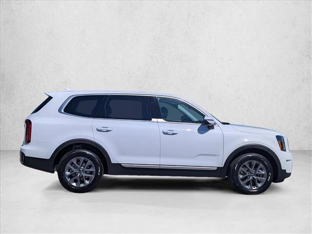 Used 2025 Kia Telluride LX image 4