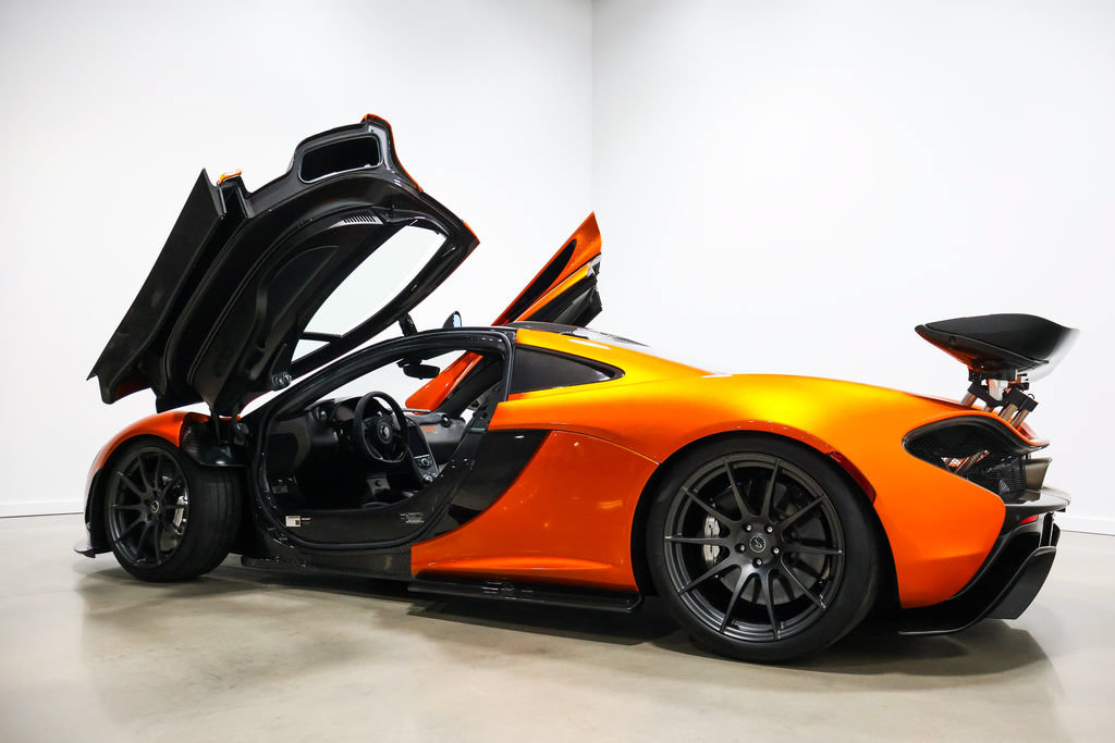 Used 2014 McLaren P1 RWD image 11