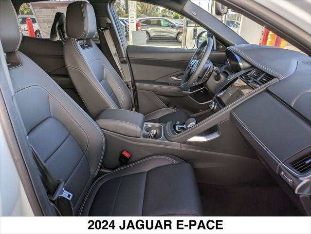 New 2024 Jaguar E-PACE R-Dynamic SE AWD/4WD image 13