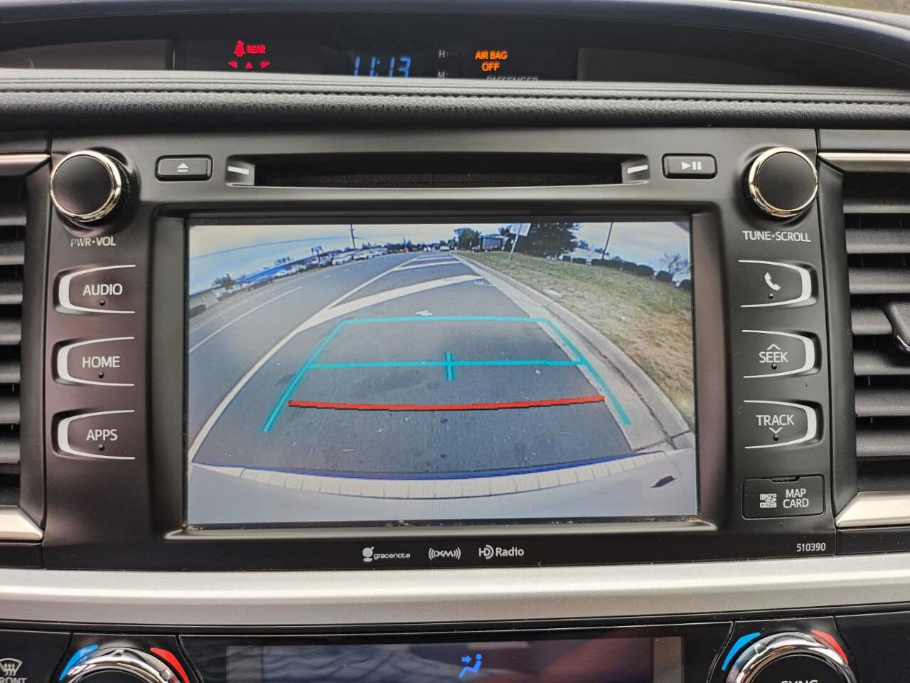 Used 2019 Toyota Highlander XLE image 20