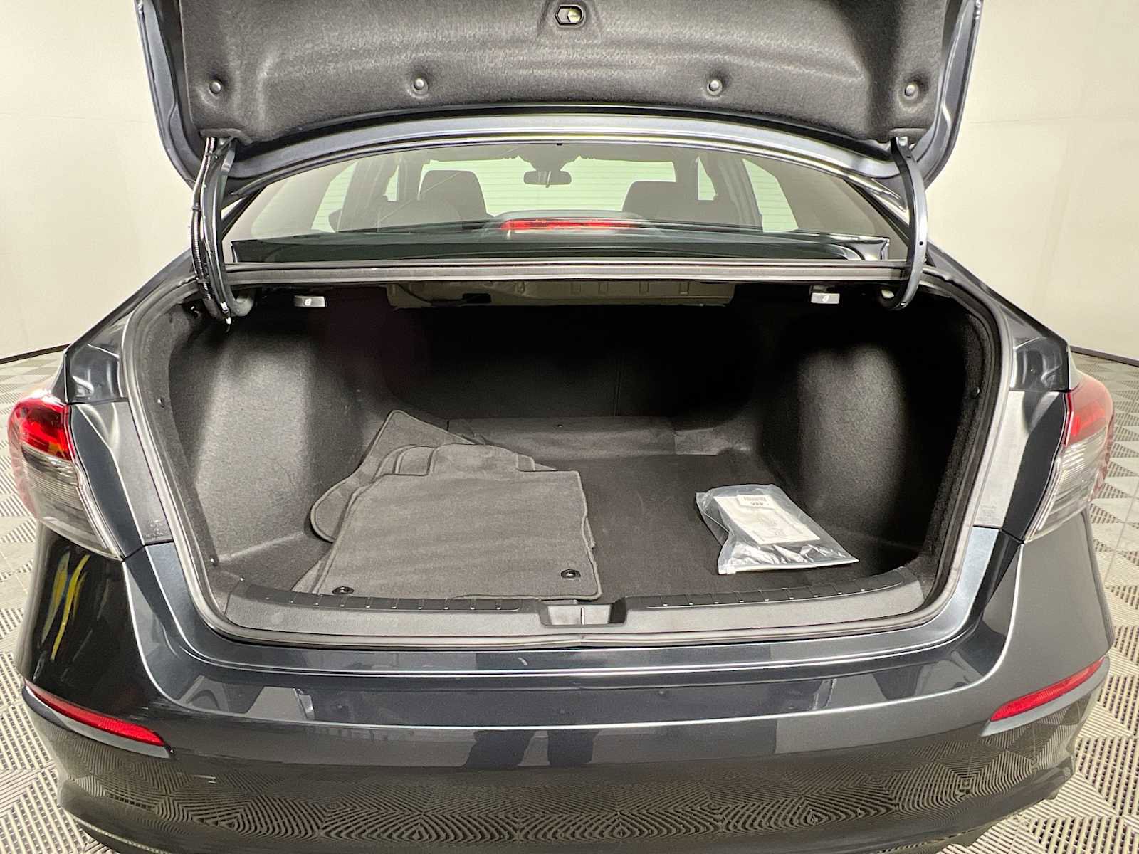 Used 2025 Honda Civic Sport image 24