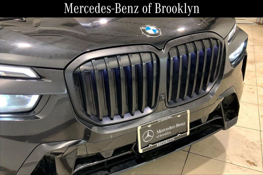 Used 2024 BMW X7 xDrive40i w/ M Sport Package image 29