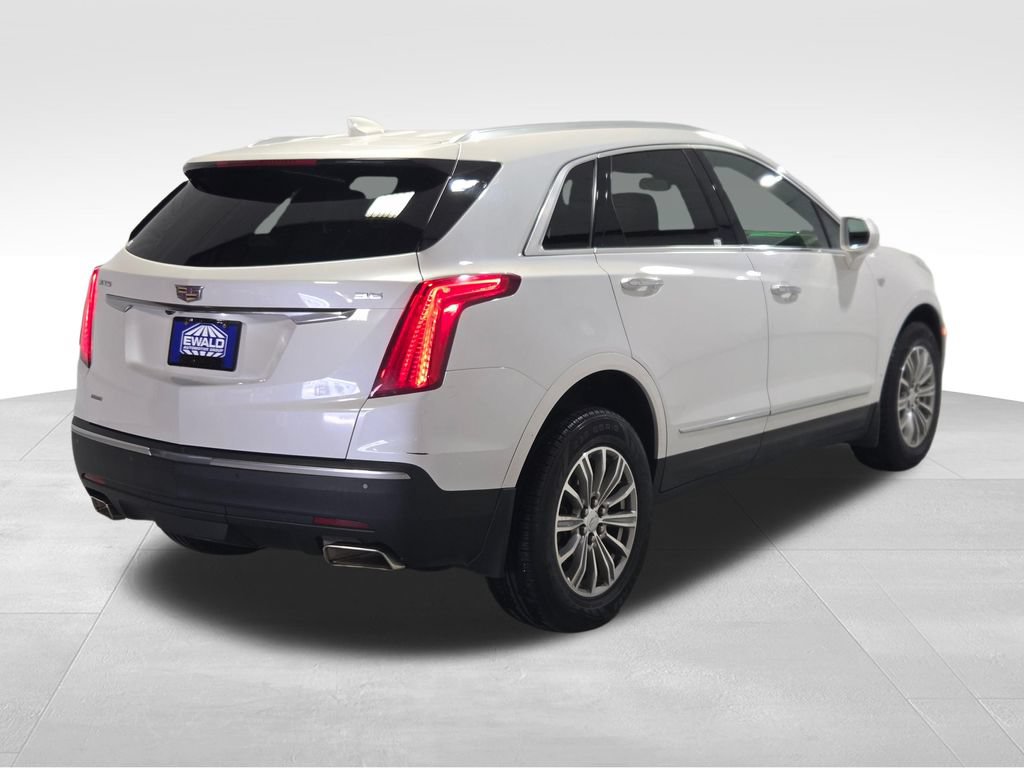 Used 2018 Cadillac XT5 Luxury w/ Driver Awareness Package AWD/4WD image 27