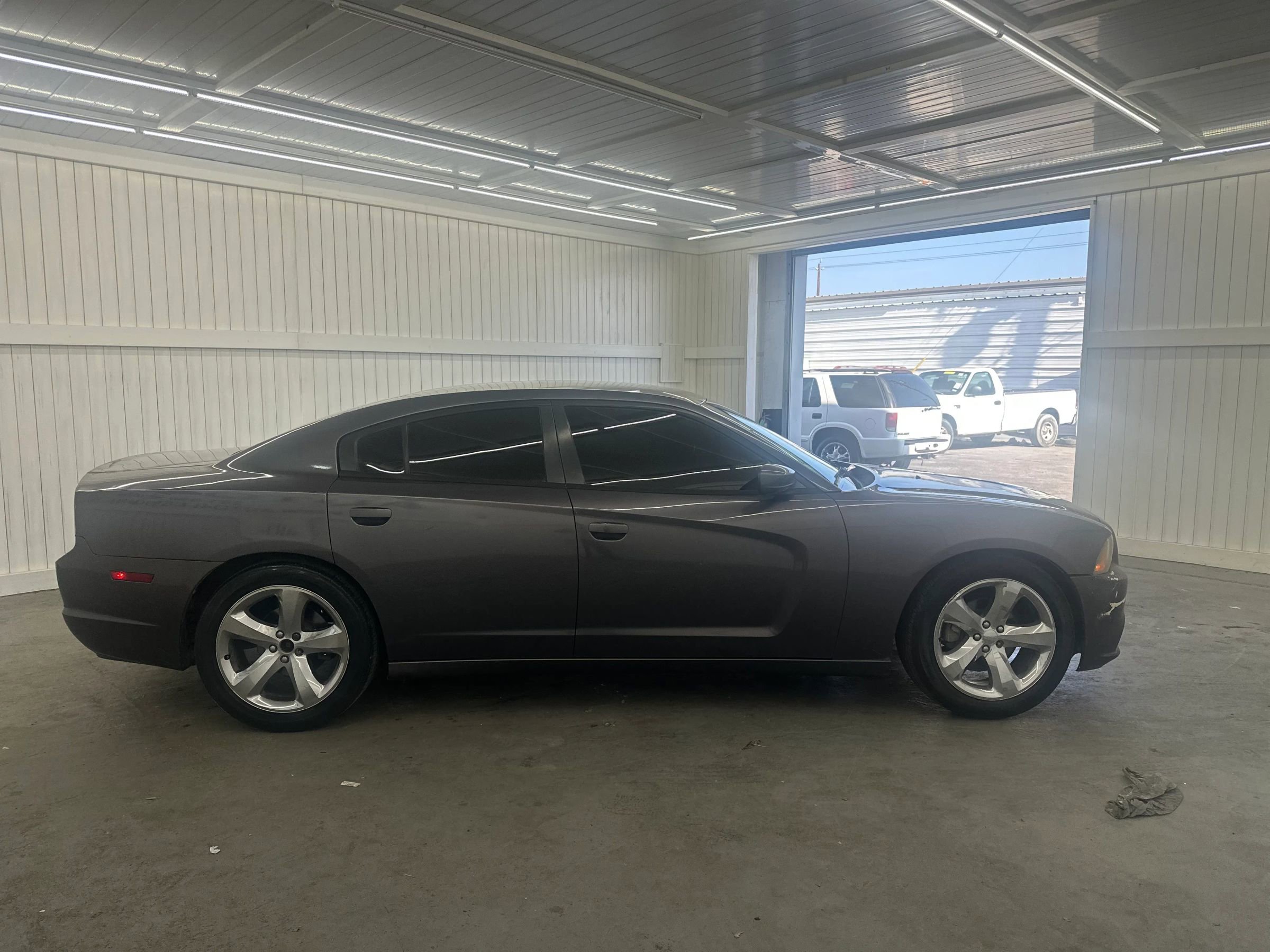 Used 2014 Dodge Charger SE image 4