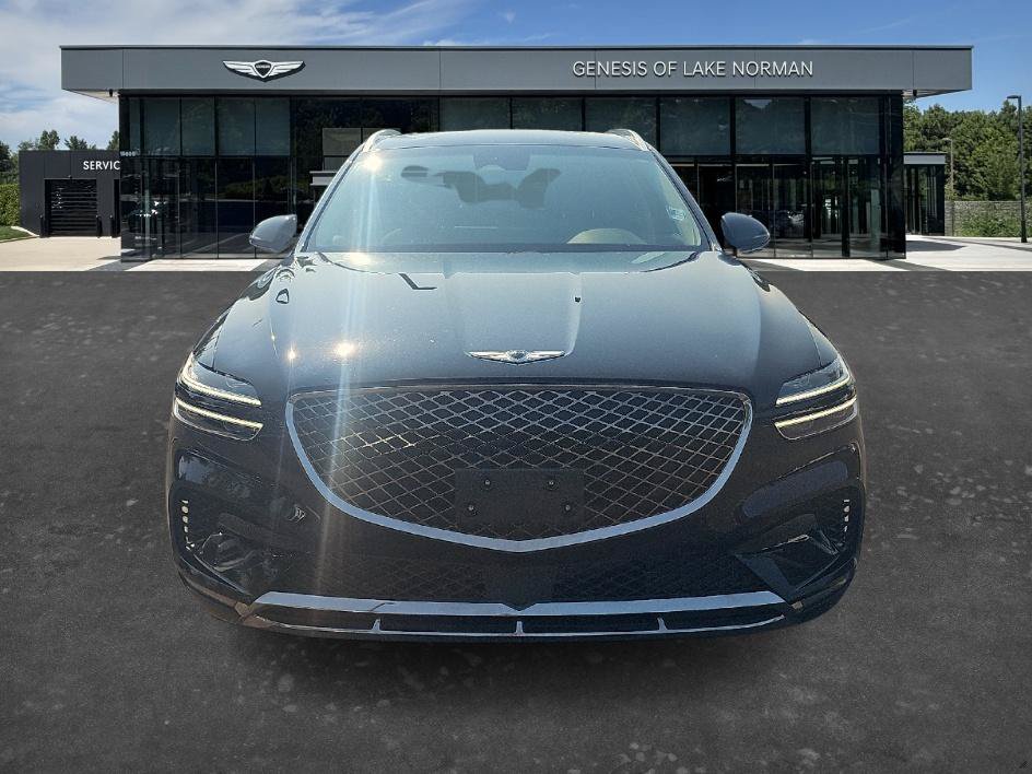 Used 2024 Genesis GV70 2.5T w/ Select Package AWD/4WD image 2