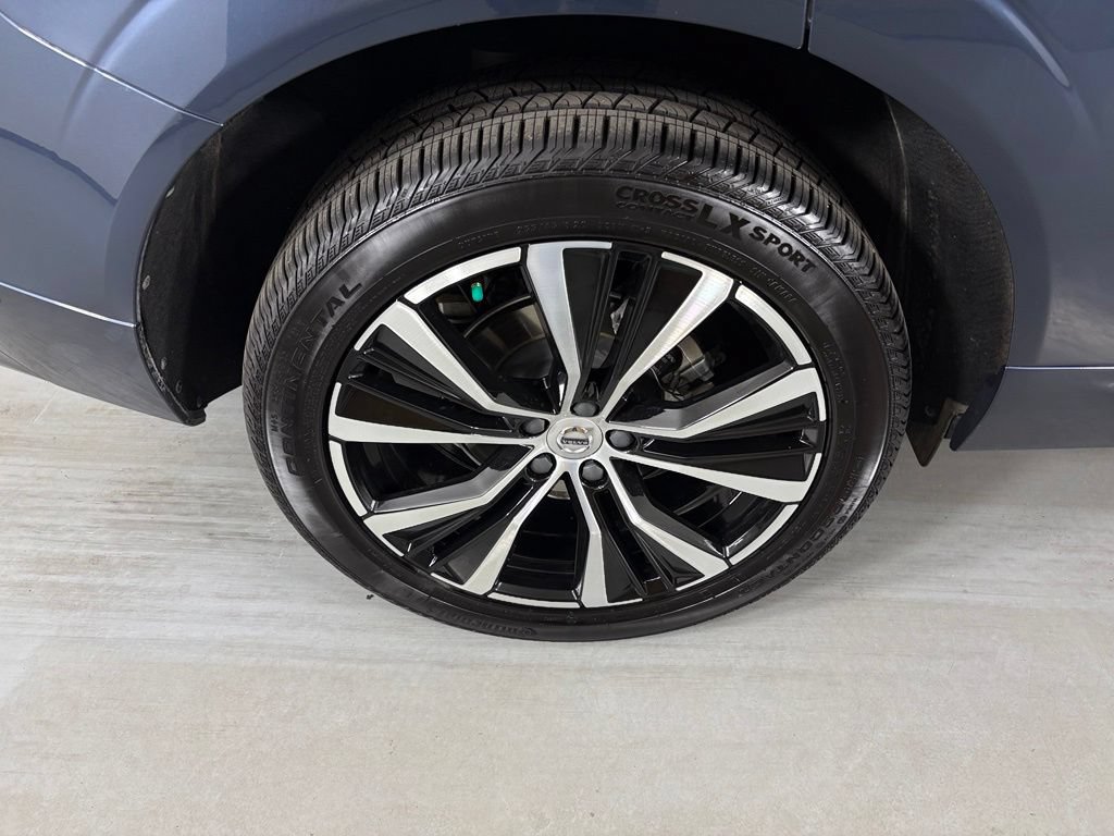 Used 2023 Volvo XC60 B5 Plus w/ Climate Package FWD image 12