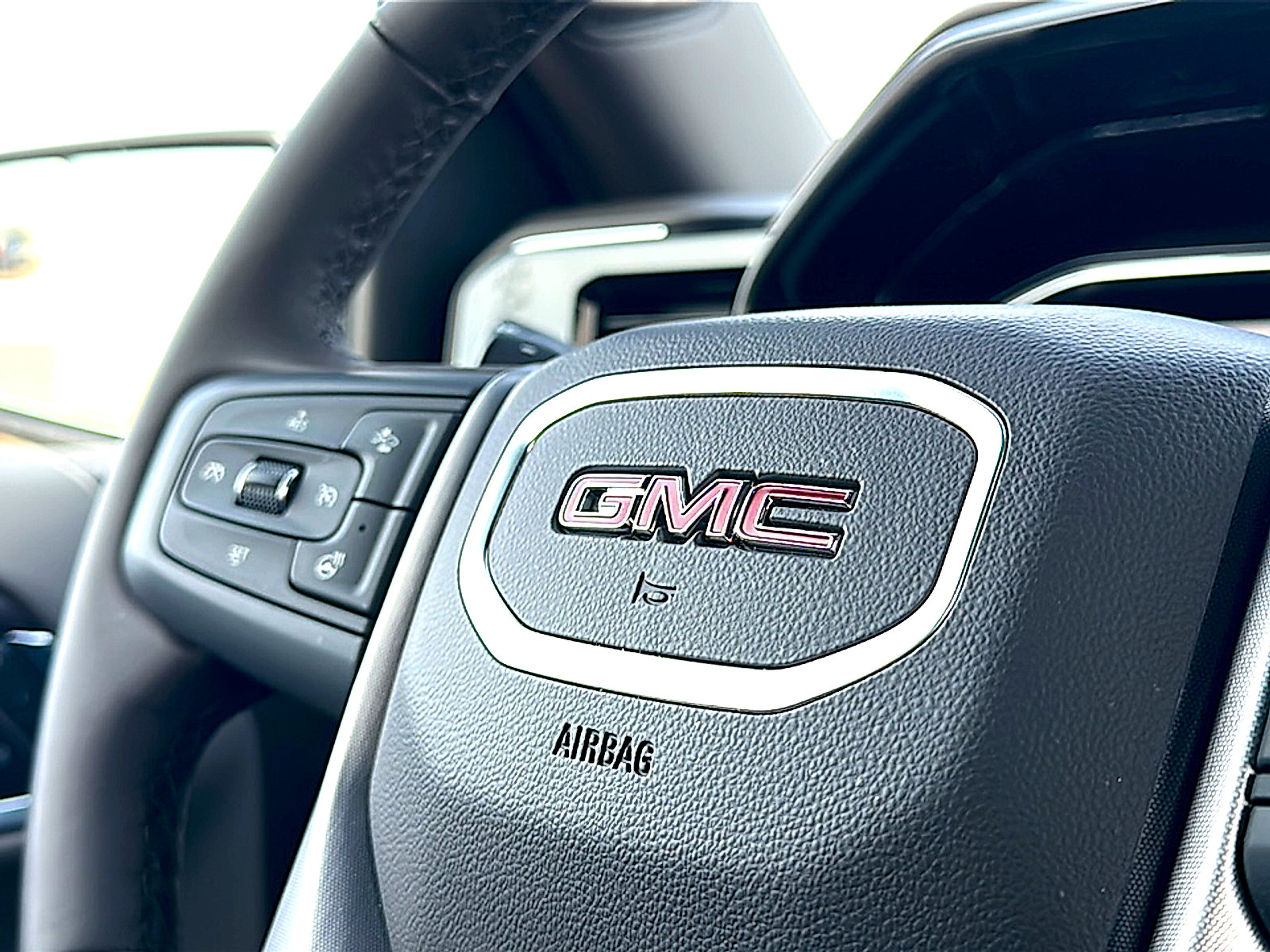 Used 2026 GMC Sierra 1500 SLT image 30