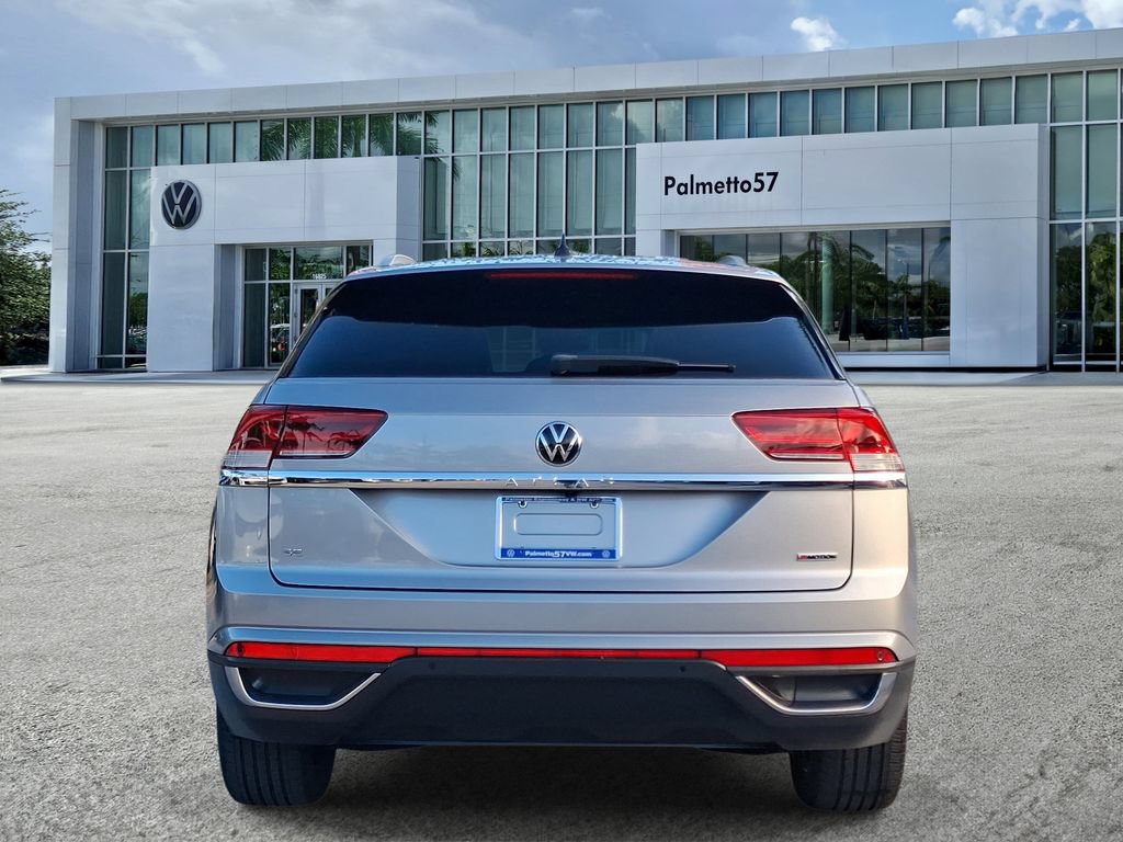 Used 2022 Volkswagen Atlas Cross Sport SE w/ Black Wheel Package AWD/4WD image 5