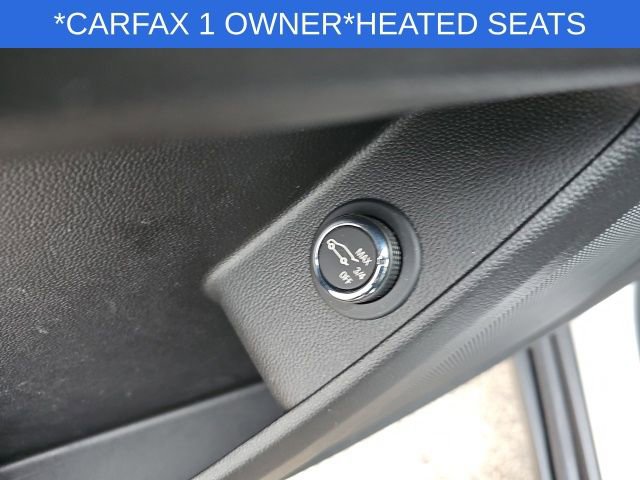 Used 2021 Chevrolet Traverse LT image 38