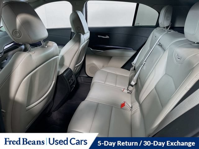 Used 2023 Cadillac XT4 Luxury w/ Cold Weather Package FWD image 24