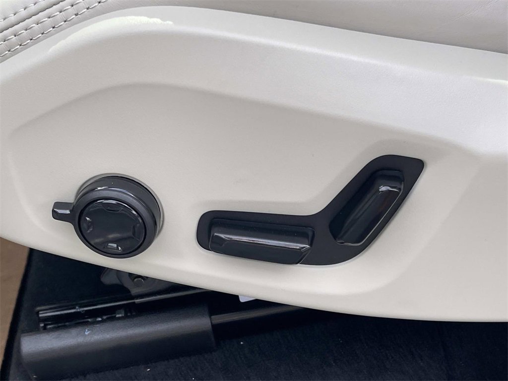 New 2026 Volvo XC90 T8 Ultra image 21