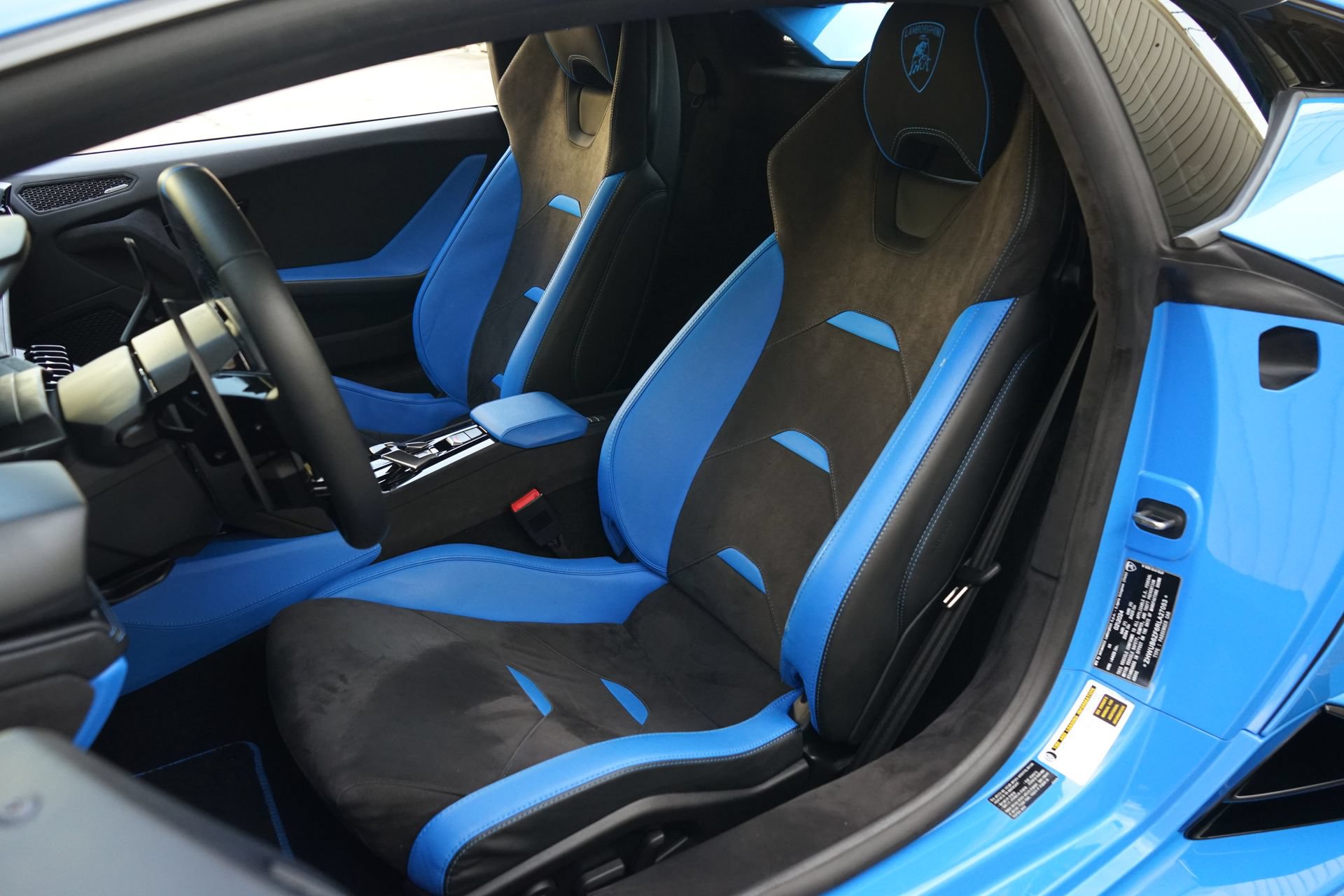 Used 2024 Lamborghini Huracan Tecnica RWD image 10
