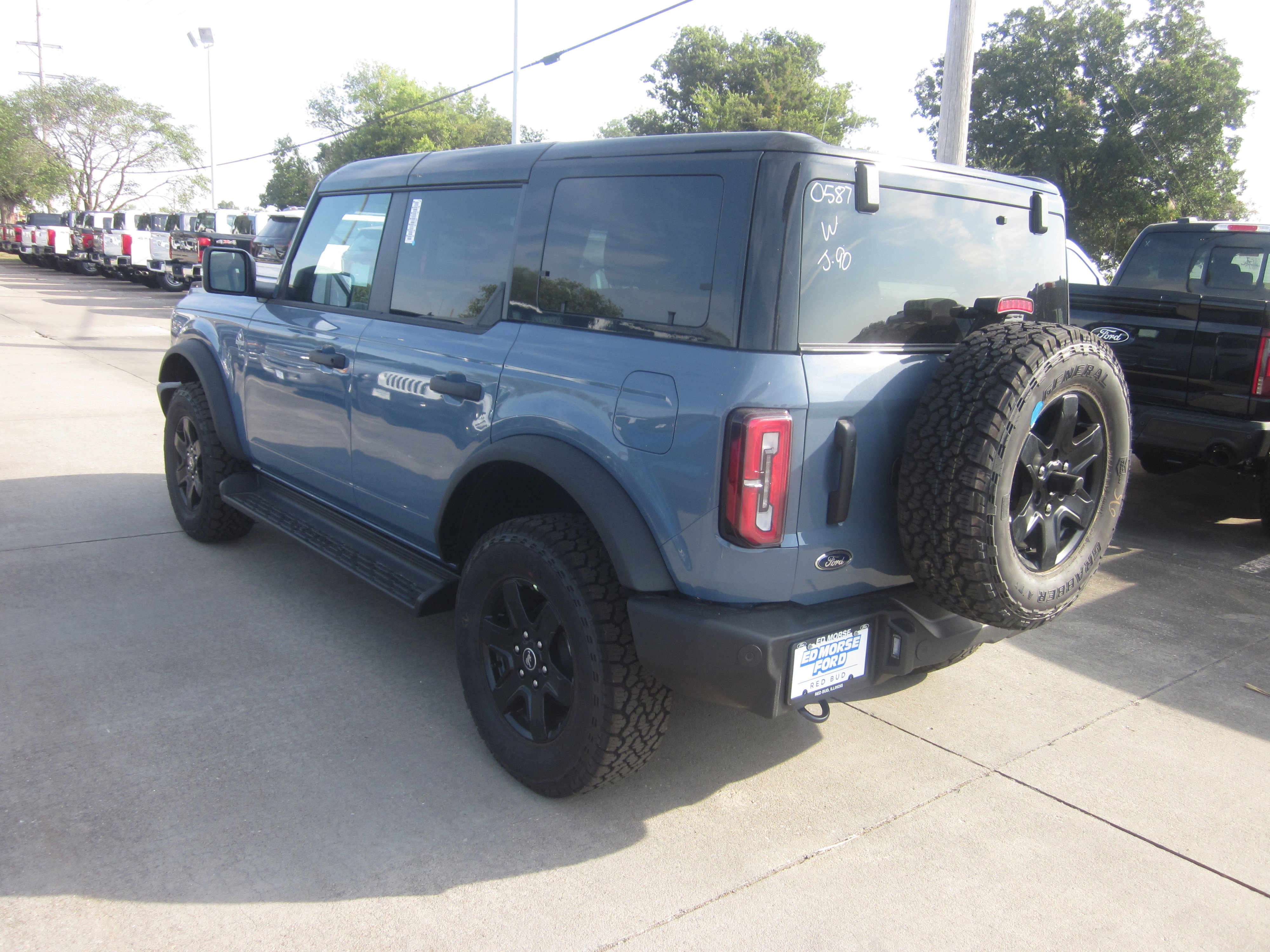 New 2025 Ford Bronco Outer Banks image 4