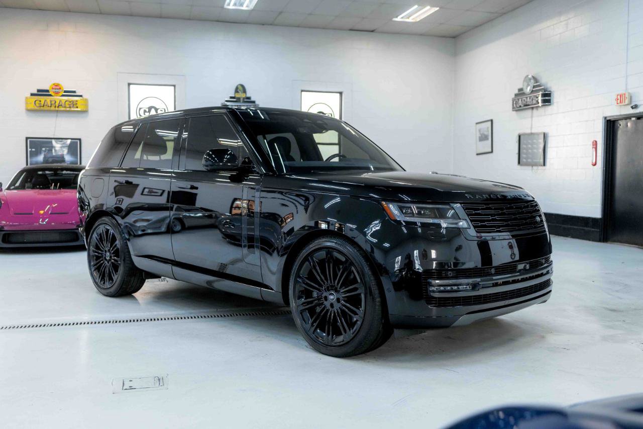 Used 2025 Land Rover Range Rover SE image 6