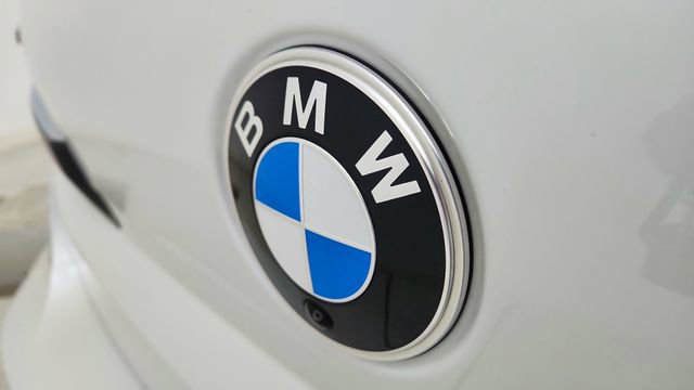 Used 2025 BMW 740i xDrive image 16