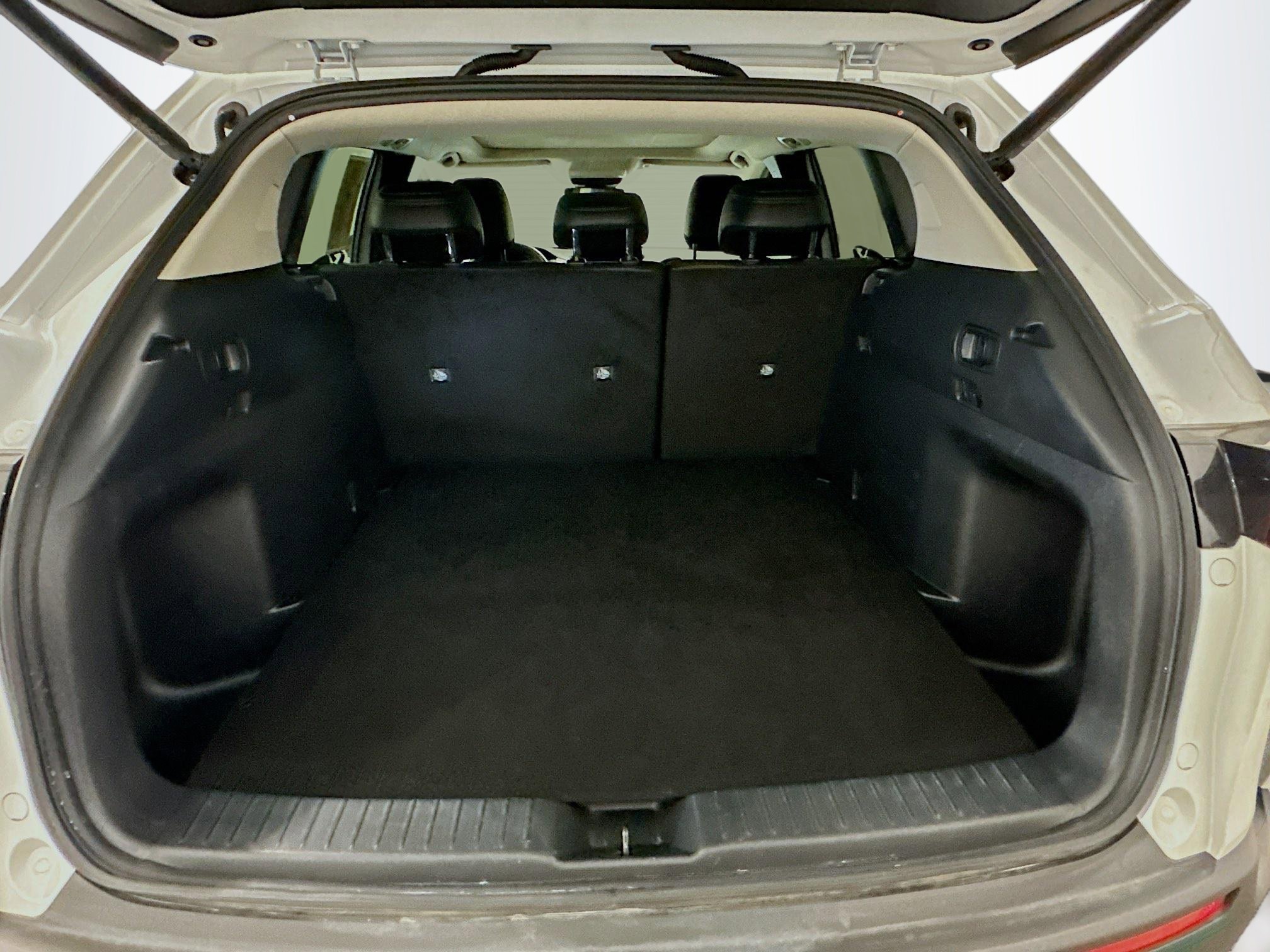 Used 2025 MAZDA CX-50 AWD 2.5 S w/ Premium Plus Pkg image 31