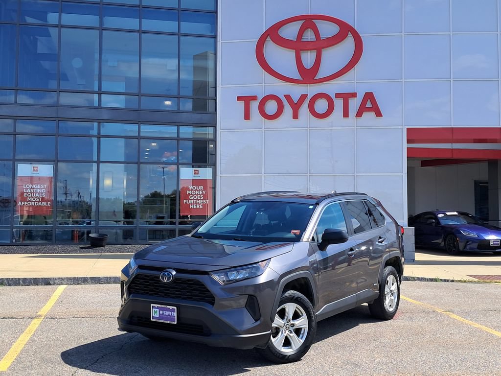 Used 2021 Toyota RAV4 LE AWD/4WD video 1