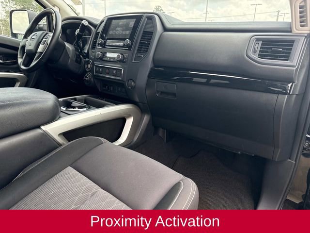 Used 2024 Nissan Titan SV w/ SV Convenience Package image 18