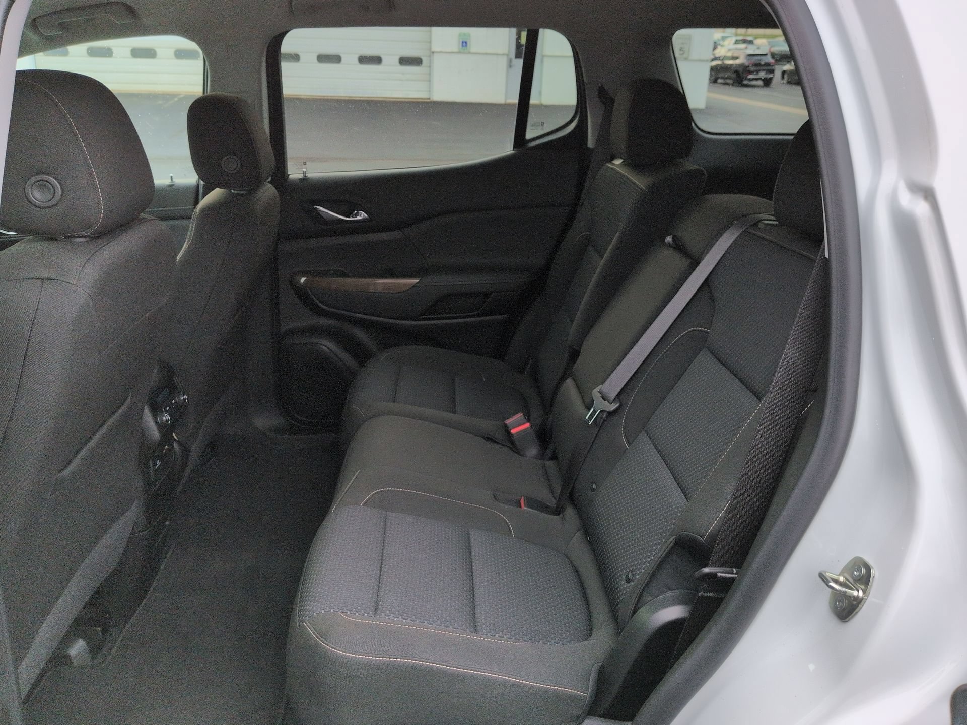 Certified 2023 GMC Acadia SLE w/ Driver Convenience Package AWD/4WD image 25