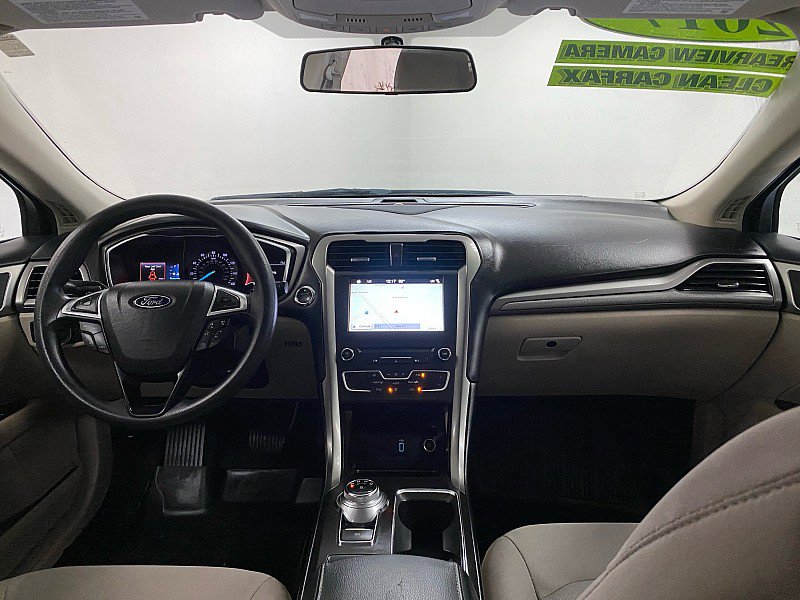 Used 2017 Ford Fusion SE w/ Fusion SE Technology Package image 22