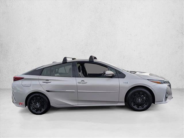 Used 2017 Toyota Prius Prime Advanced w/ Preferred Accessory Package FWD image 6