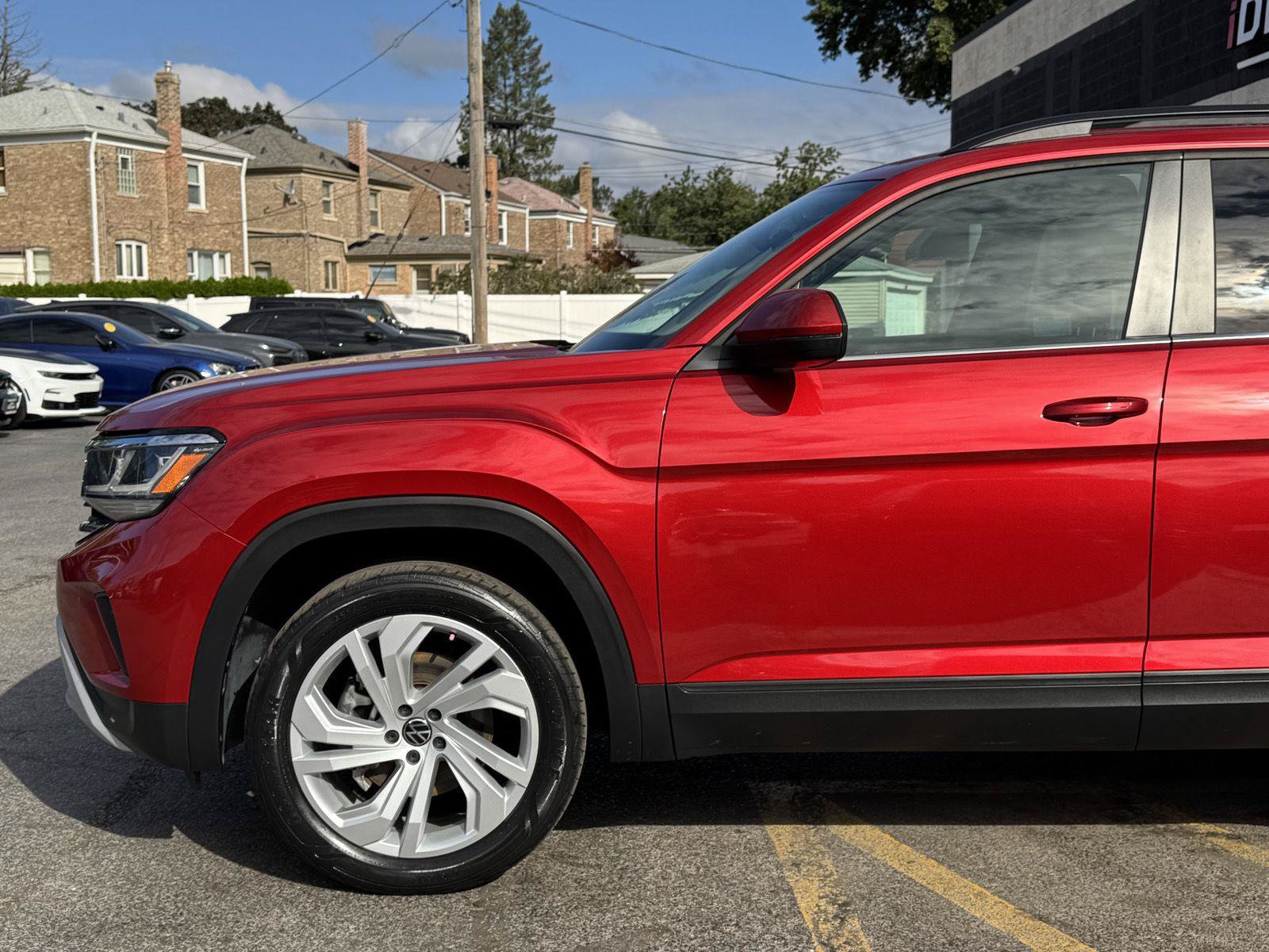 Used 2023 Volkswagen Atlas SE FWD image 2