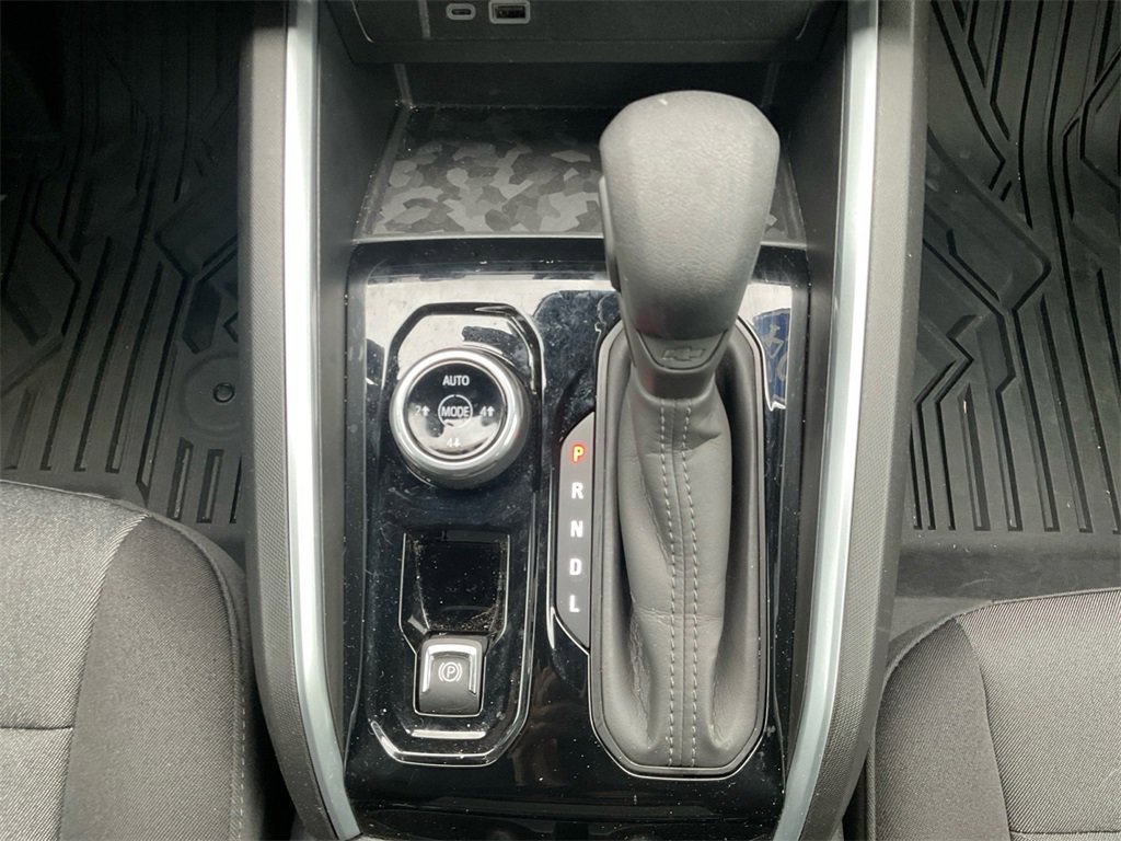 Used 2024 Chevrolet Colorado Trail Boss w/ LPO, Dark Essentials Package image 35