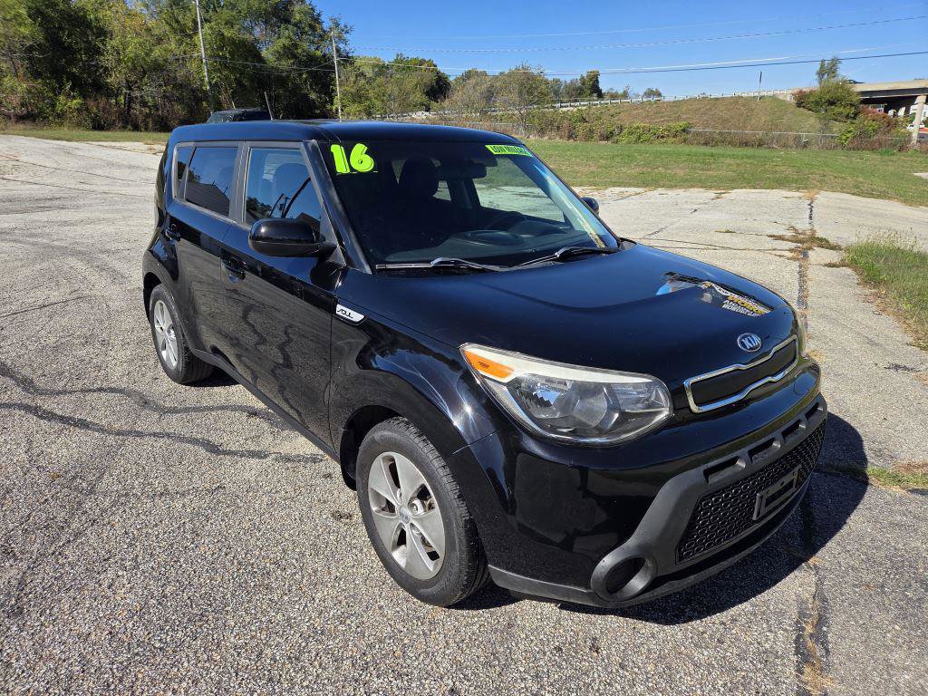 Used 2016 Kia Soul w/ Convenience Package image 2