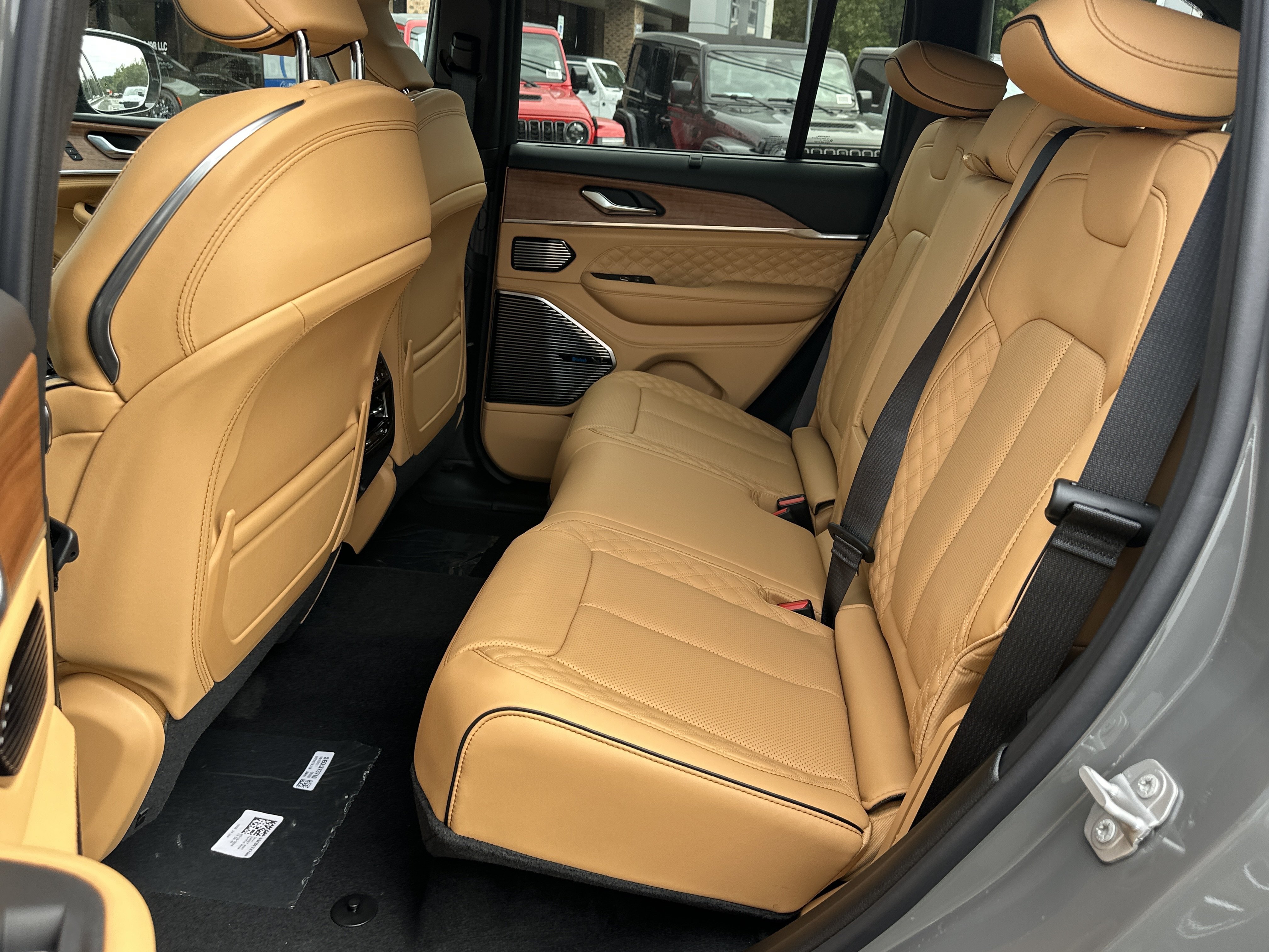 New 2027 Jeep Grand Cherokee Summit AWD/4WD image 30