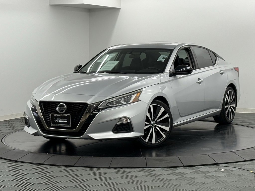 Used 2019 Nissan Altima 2.5 SR w/ SR Premium Package image 2