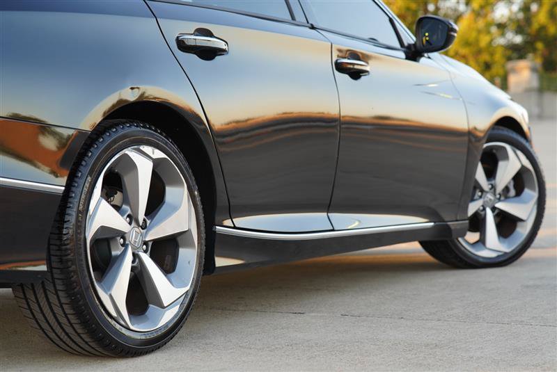 Used 2019 Honda Accord Touring image 17