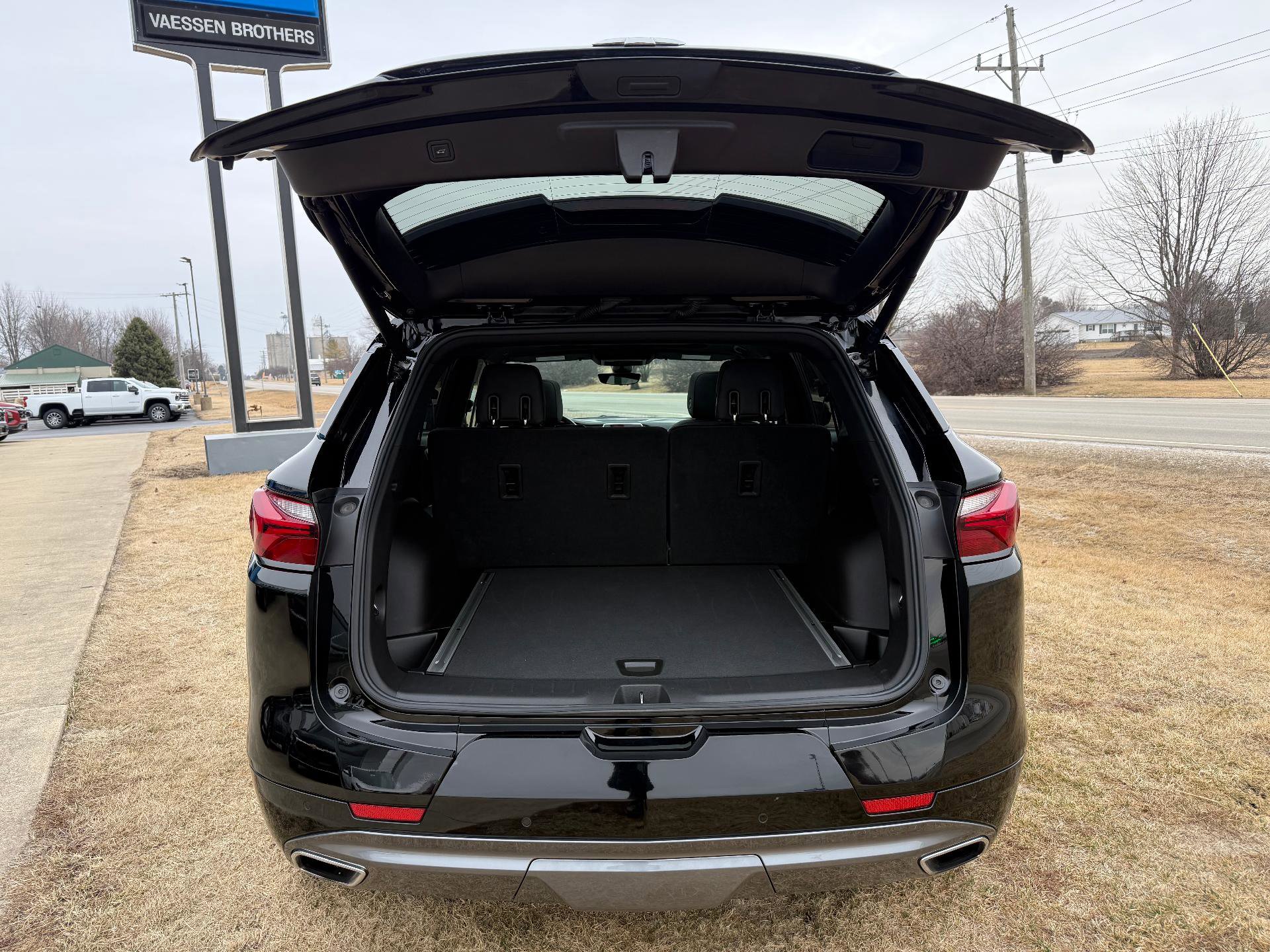 Used 2020 Chevrolet Blazer Premier w/ Driver Confidence II Package image 11