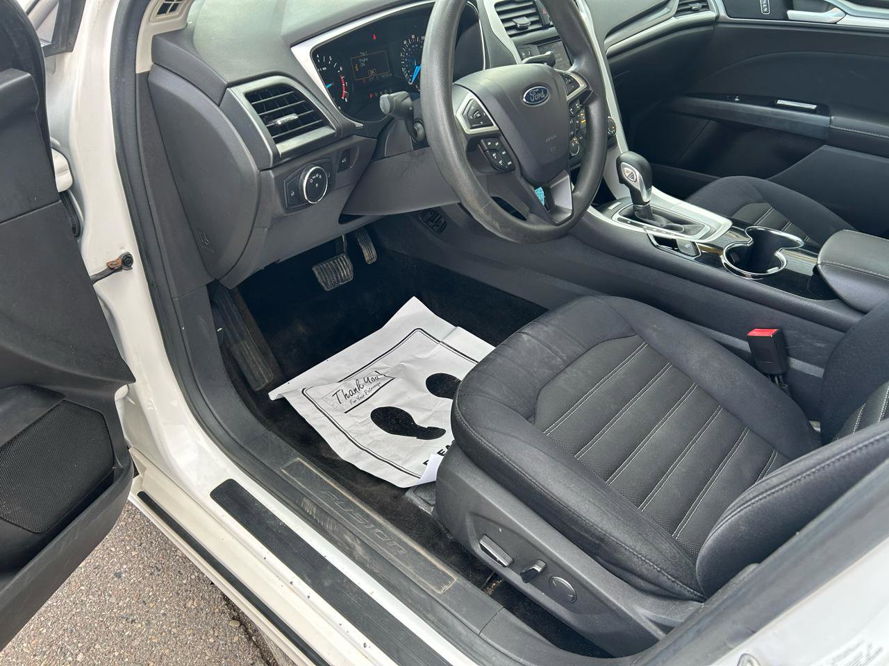 Used 2014 Ford Fusion SE FWD image 10