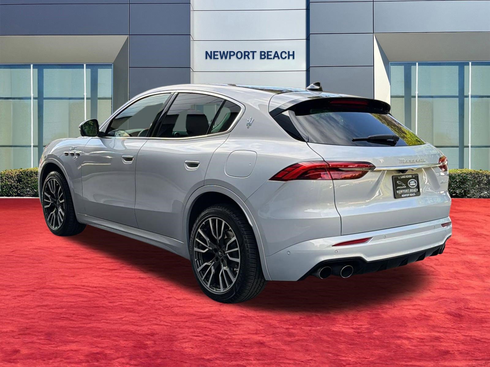Used 2023 Maserati Grecale GT AWD/4WD image 3
