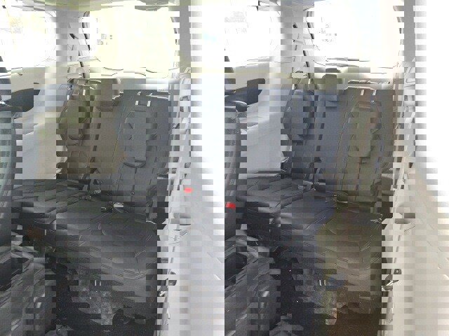 Used 2017 Chrysler Pacifica Touring-L w/ Tire & Wheel Group image 8