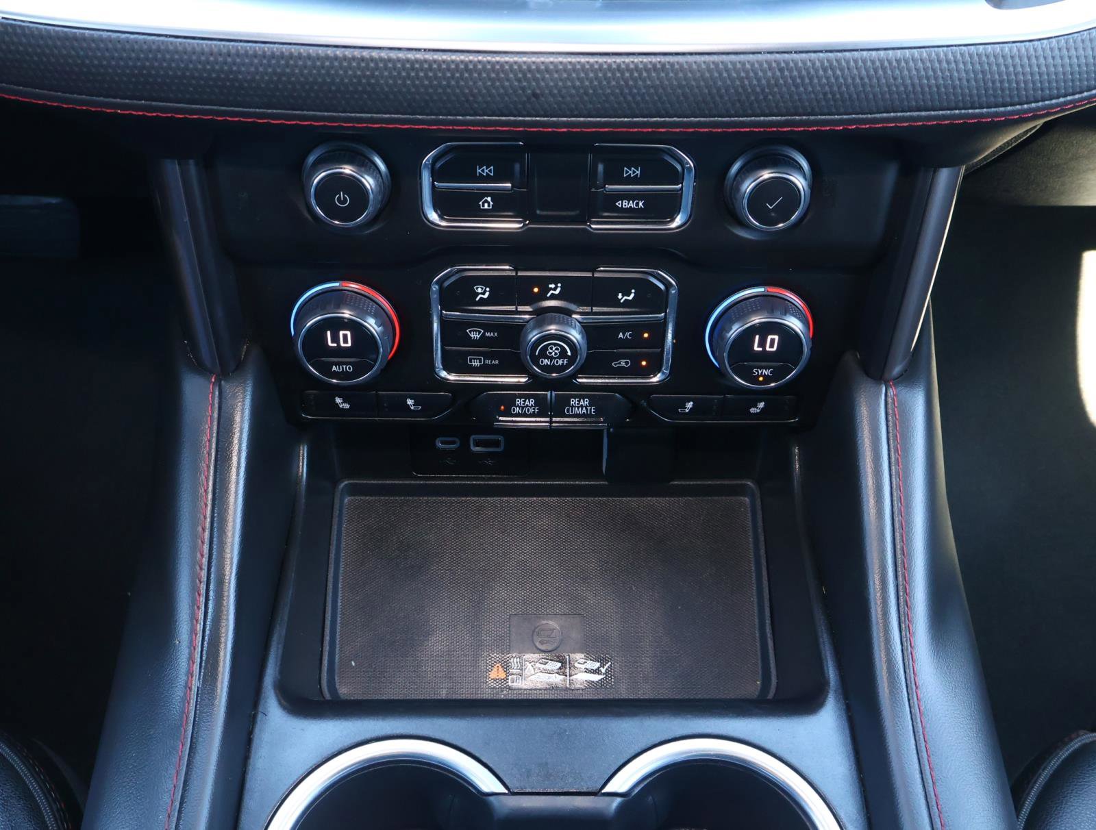 Used 2023 Chevrolet Suburban RST w/ Luxury Package image 31