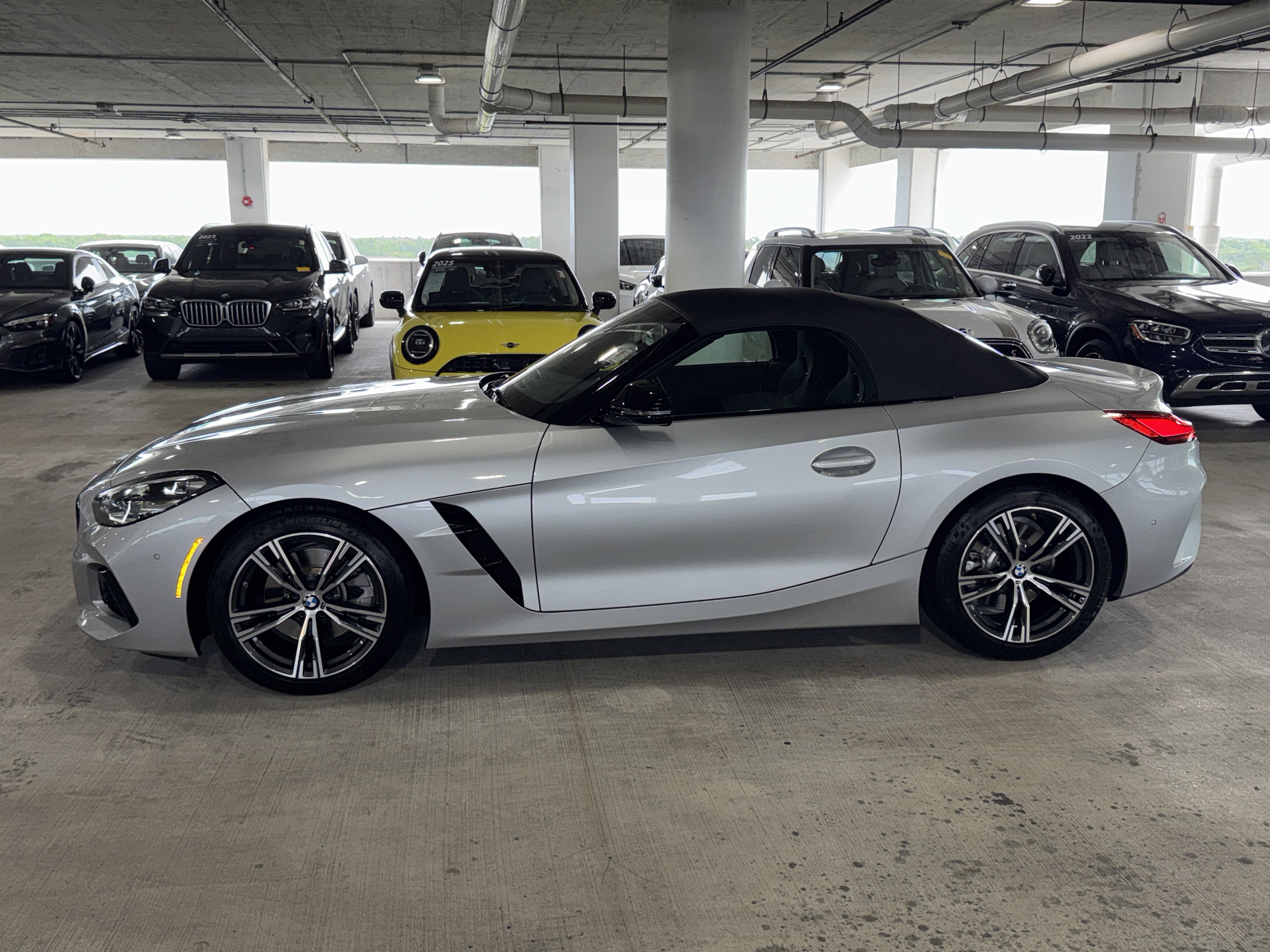 Used 2022 BMW Z4 sDrive30i w/ Premium Package 2 RWD image 5
