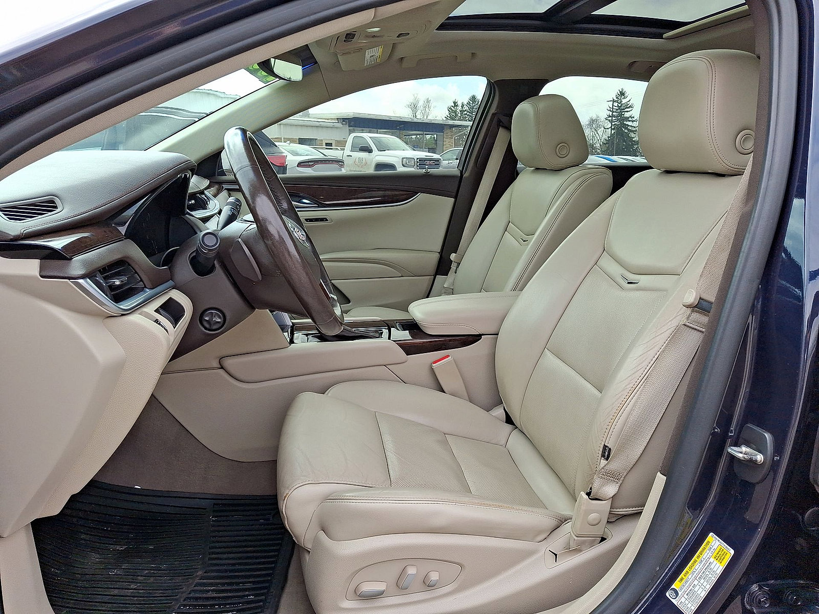 Used 2015 Cadillac XTS Luxury w/ Driver Awareness Package FWD image 11