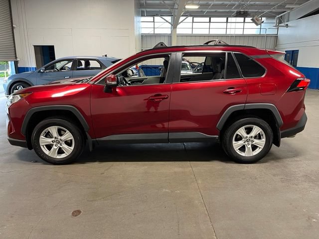 Used 2020 Toyota RAV4 XLE w/ Convenience Package FWD image 6