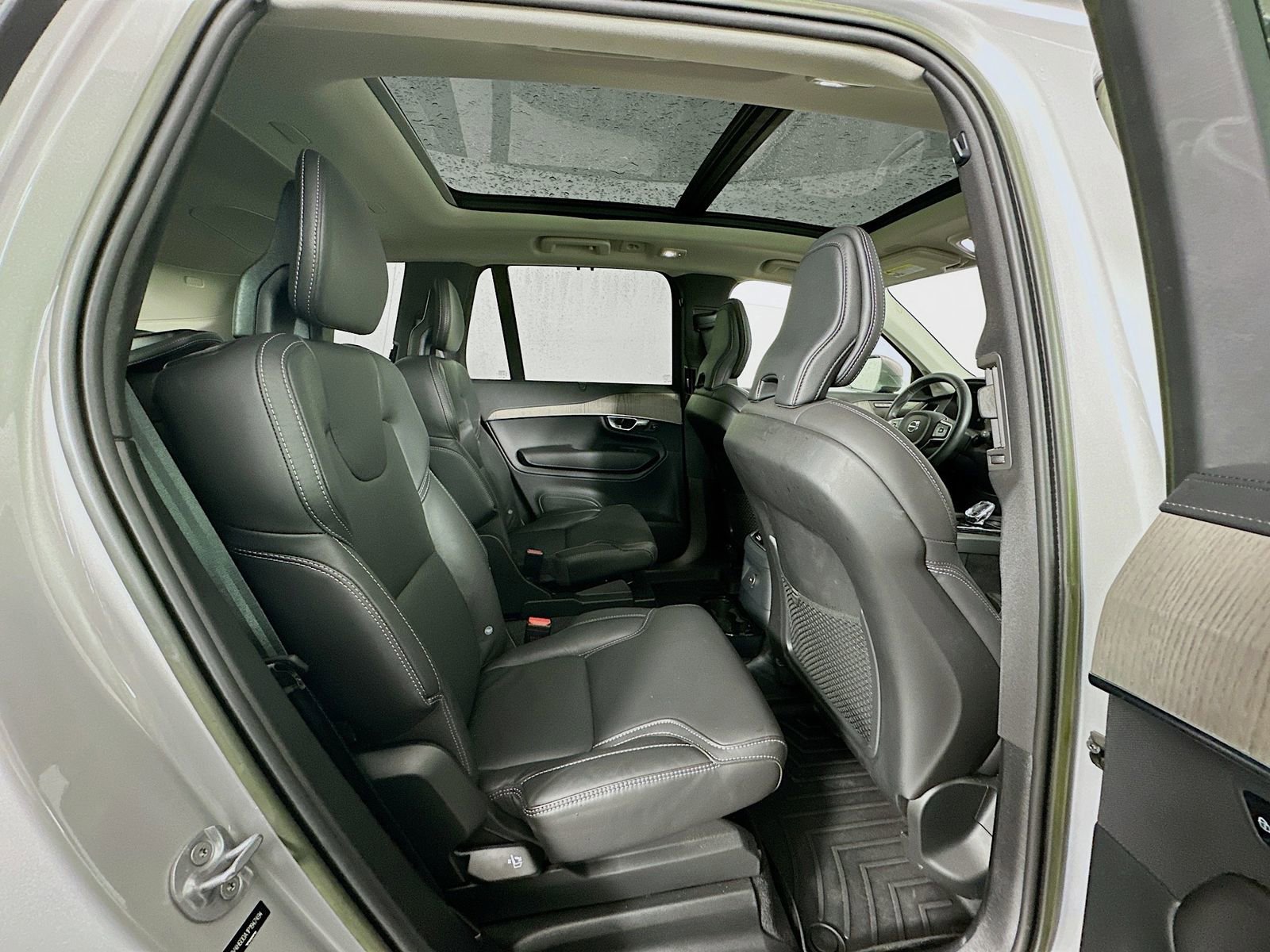 Used 2023 Volvo XC90 T8 Ultimate AWD/4WD image 30