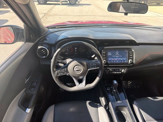 Used 2023 Nissan Kicks SR w/ SR Premium Package FWD image 17