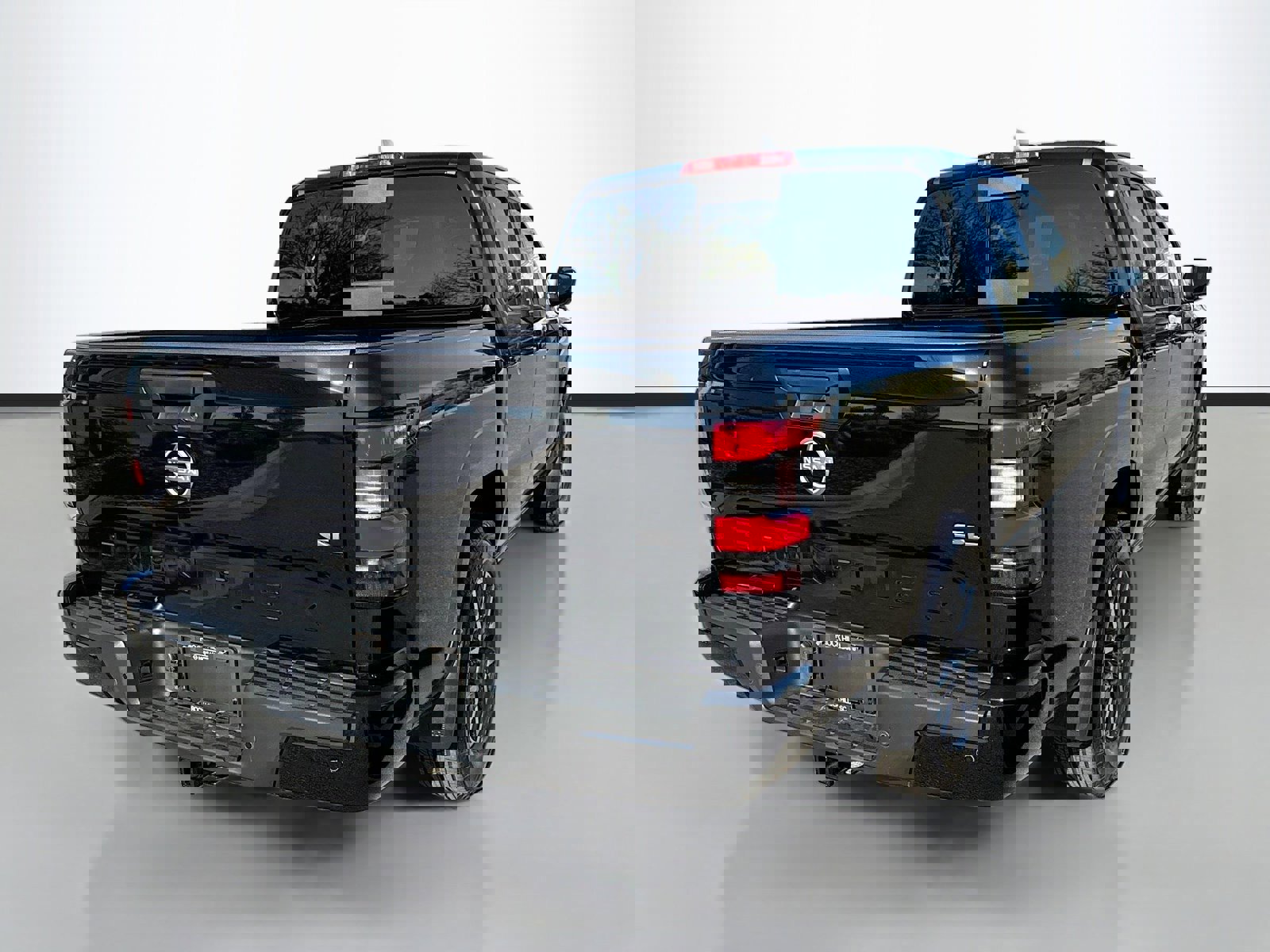 Used 2024 Nissan Frontier SL w/ Technology Package image 7