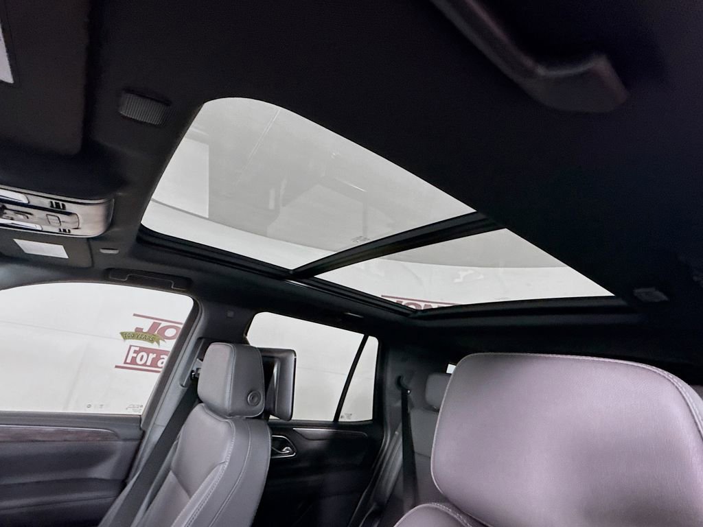 Used 2024 Chevrolet Tahoe Z71 w/ Z71 Off-Road Package image 11