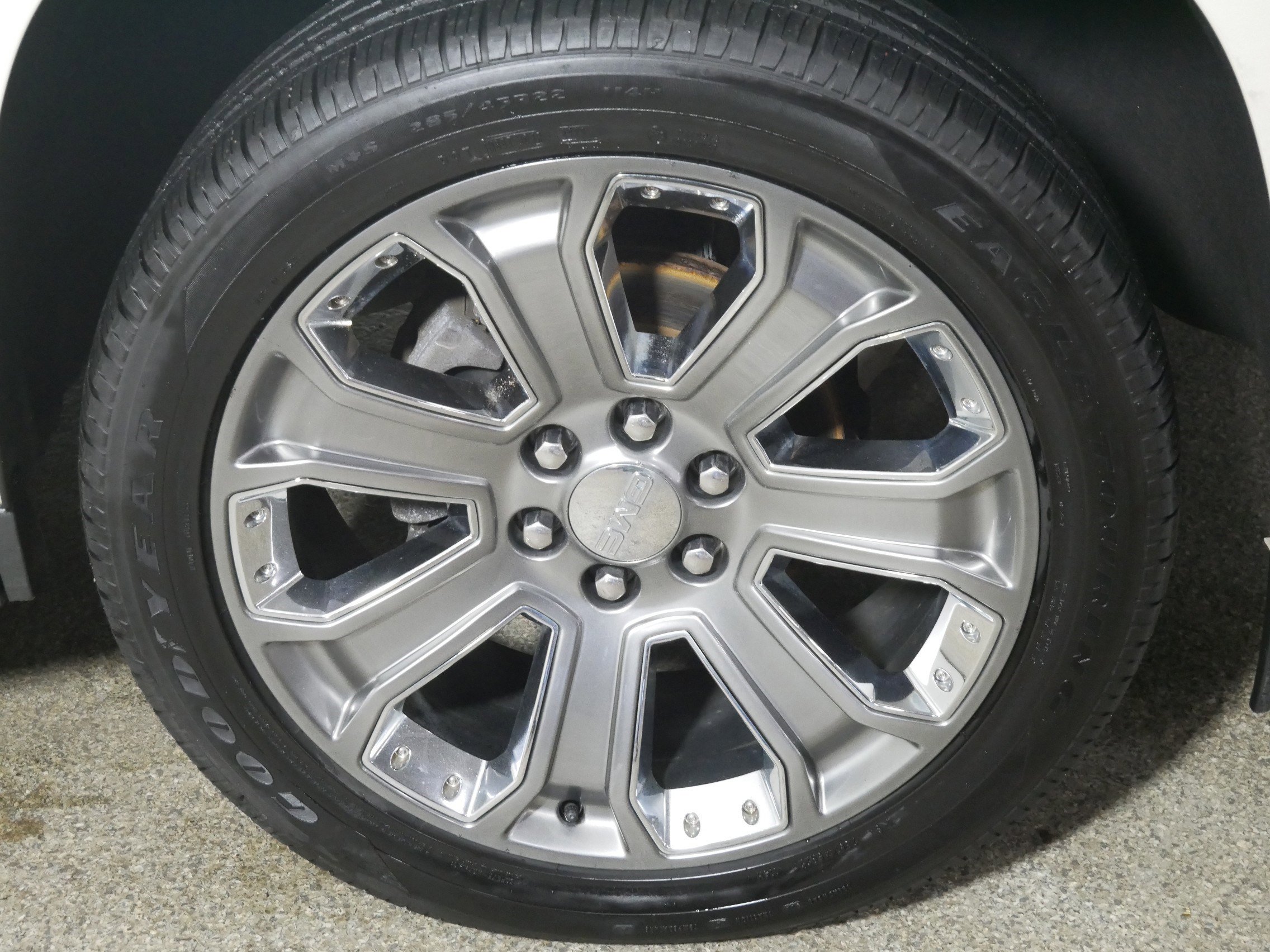 Used 2015 GMC Yukon Denali w/ Open Road Package image 15