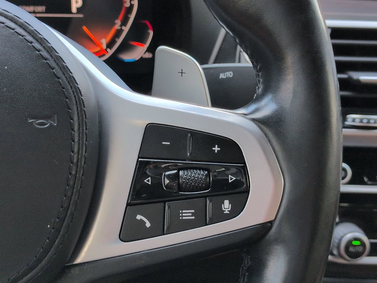 Used 2020 BMW X4 xDrive30i w/ M Sport Package 2 AWD/4WD image 27