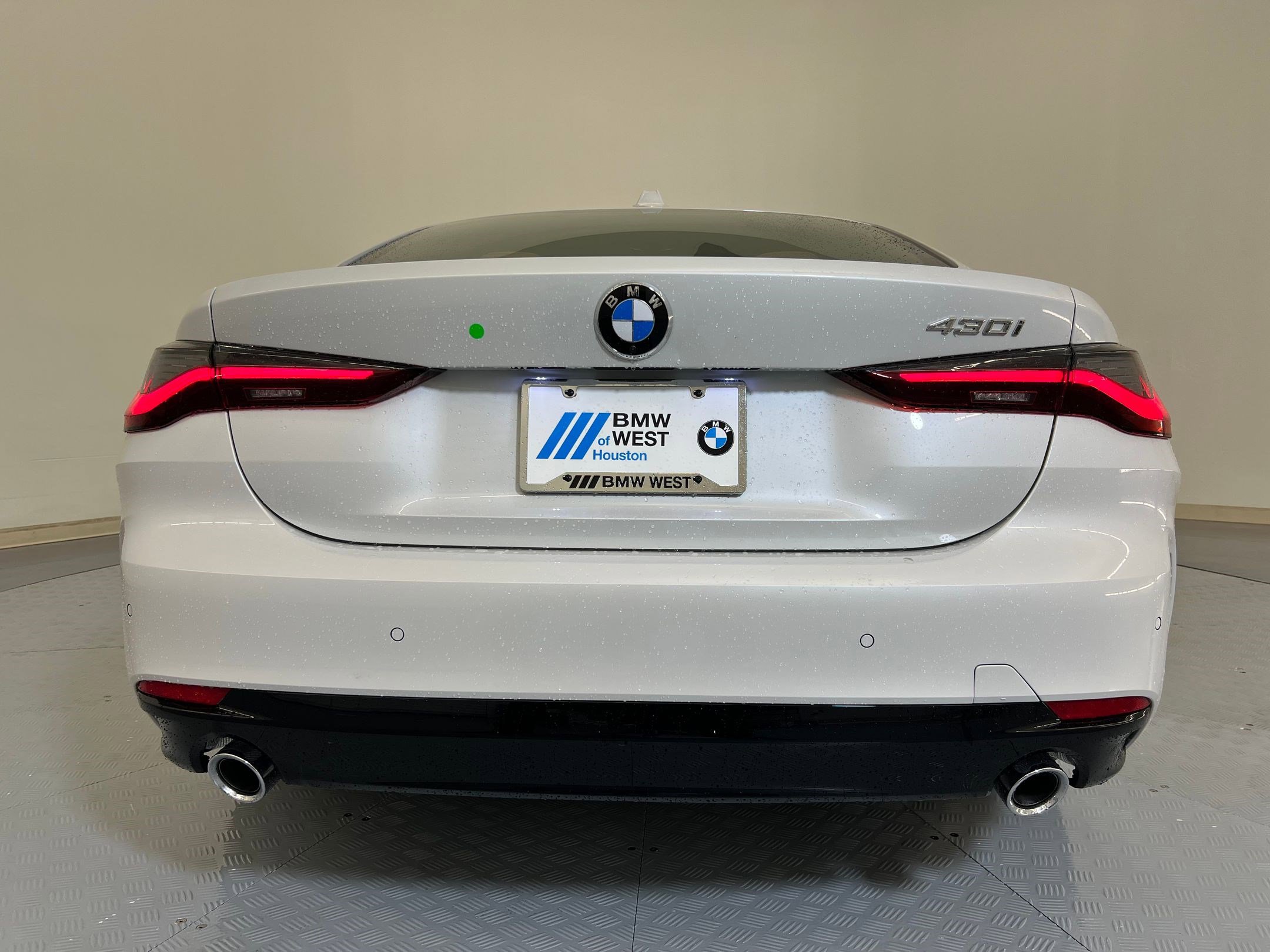 New 2026 BMW 430i Coupe w/ Premium Package RWD image 9