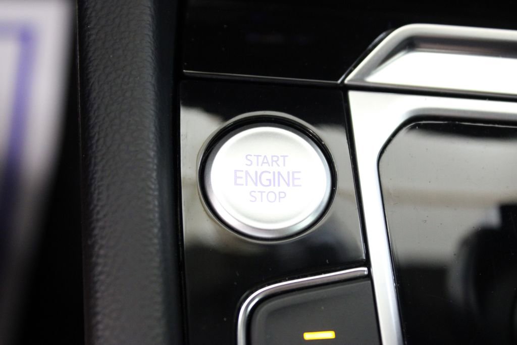 Certified 2023 Volkswagen Arteon SEL image 11