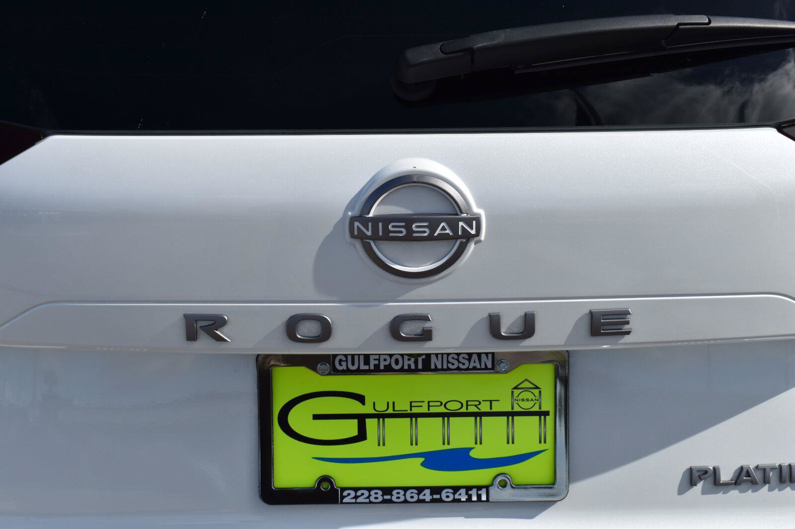 Used 2025 Nissan Rogue Platinum w/ Platinum Premium Package FWD image 8