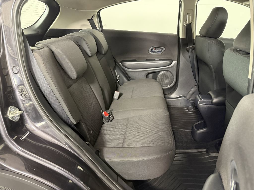 Used 2018 Honda HR-V LX image 21