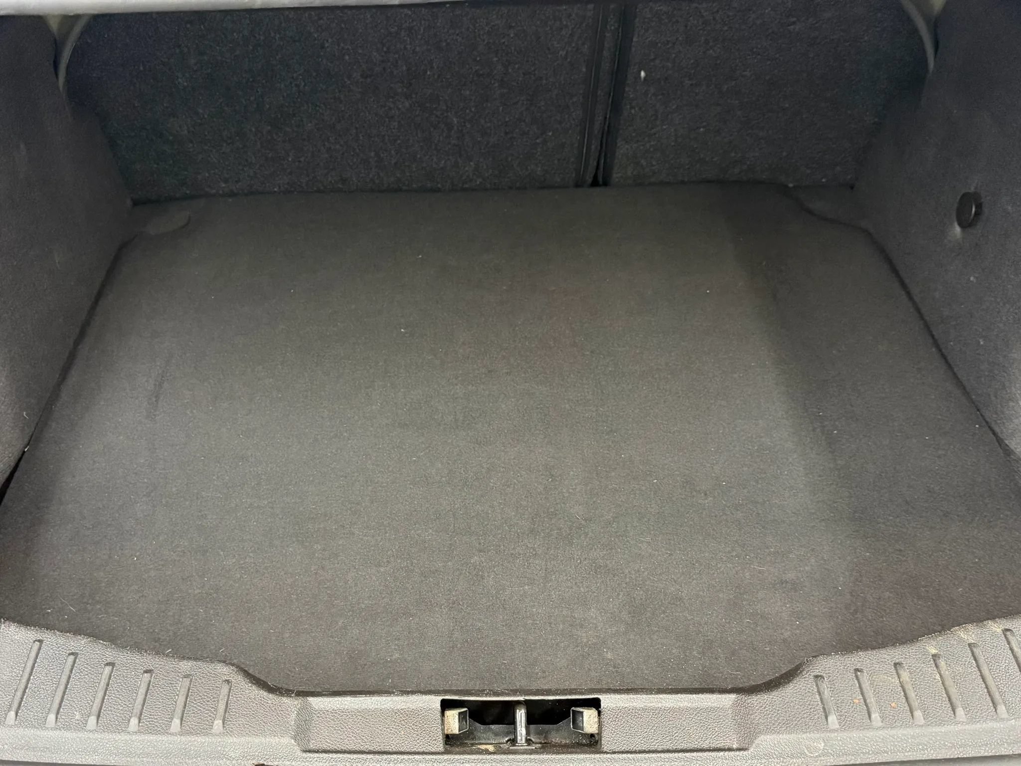 Used 2016 Ford Focus SE FWD image 25